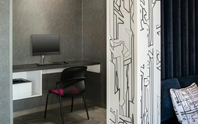 Aloft Sacramento Airport Natomas