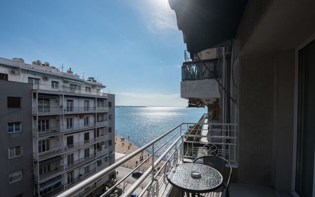 Thessaloniki Seaside Apartment A&B