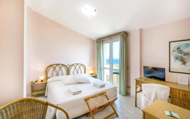 Hotel Mida