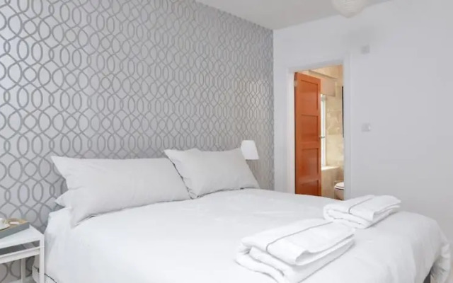 Allways - Spacious Bungalow Near Beaches