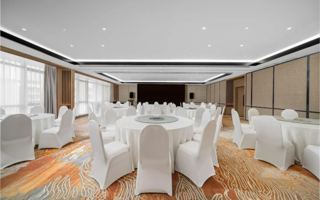 Sheraton Chengdu Lido Hotel