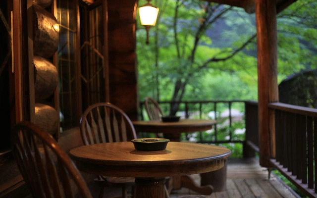 Hatcho no Yu Hot Spring Ryokan