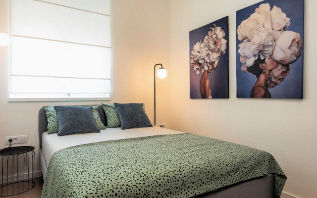 City Lux Apartment 2 - with garage and balcony