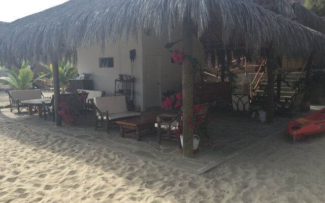 Baja Canoas Hotel