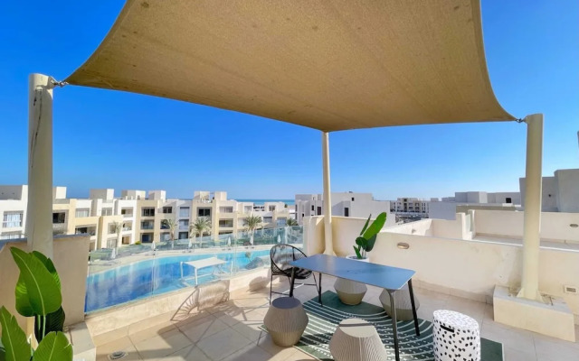 Xuru Stays I Modish & Magnific 2bdr @ Mangroovy Pool & Beach Access