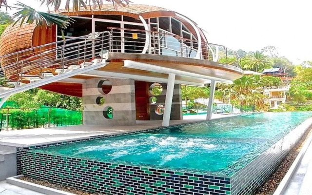 Pool Front Sexy Studio Fully Furnished Apartment