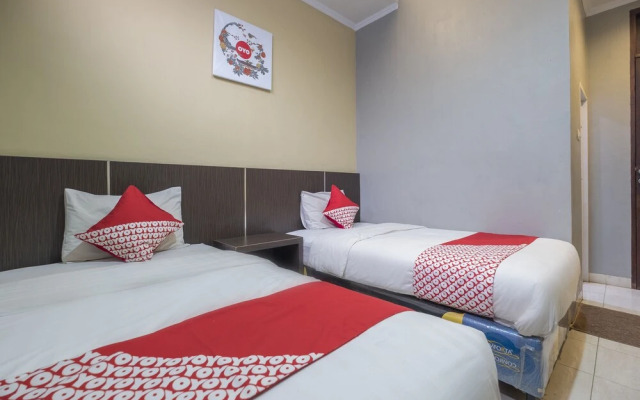 OYO 1631 Aristo Home