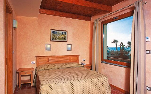 Le Mandrelle Beach Resort