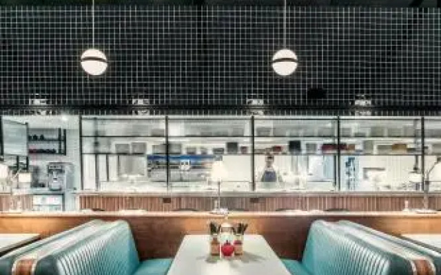 Mollie's Motel & Diner
