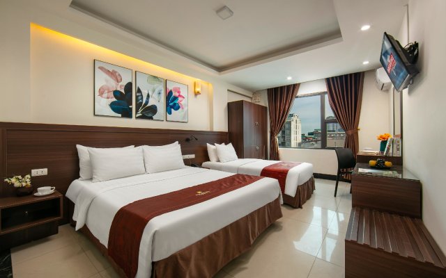 RedDoorz Plus Nhan Hoa Hotel