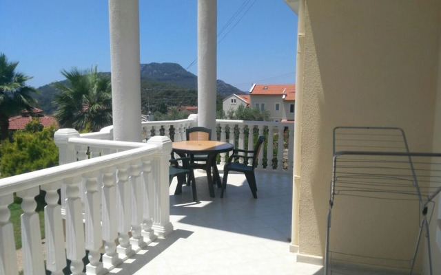 Gold Lion Apart Hotel