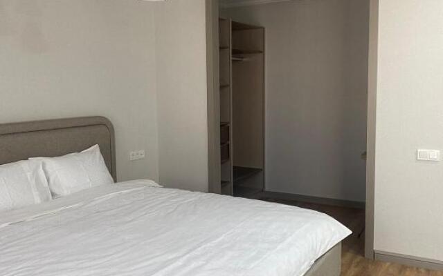 71 East Apart Hotel