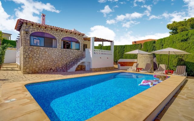 Serene Villa in Calpe with Private Swimming Pool