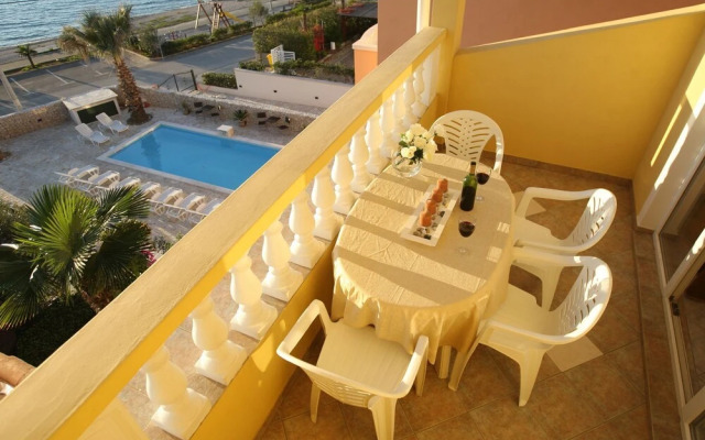 Mladen - Family Friendly & Amazing Location - A1