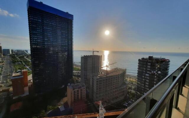 Leo Group Apartment 21-03 Elegance Batumi