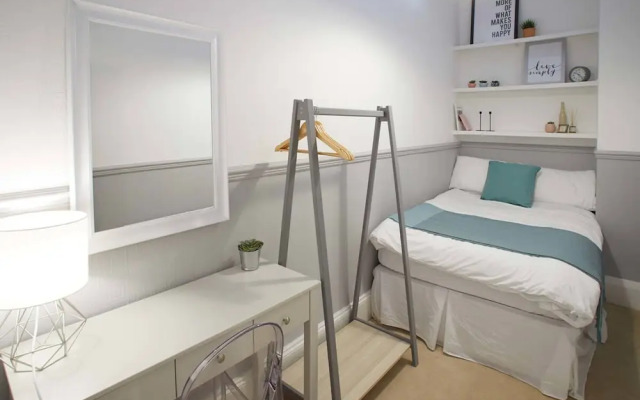 Host Stay Havelock Place Apartment