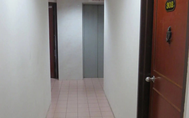 Wah May Hotel