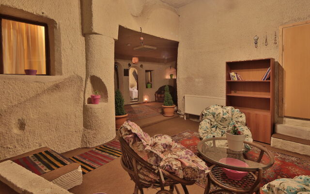 Cave Life Hotel