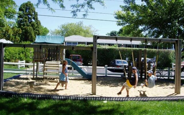 Edgartown Commons