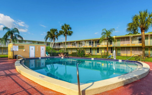 Red Roof Inn Vero Beach - I-95