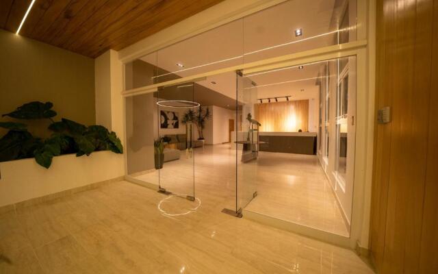 Sdq, Gym, Pool, 1br 2B, Downtown F7