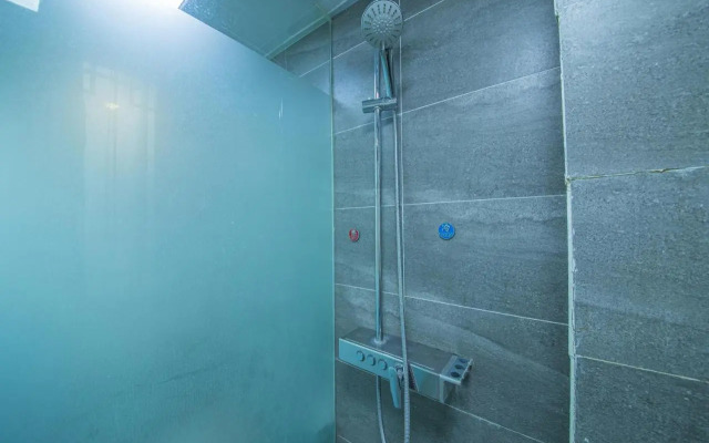 Langyue Hanfu Travel Theme Inn (Lijiang Ancient City Branch)