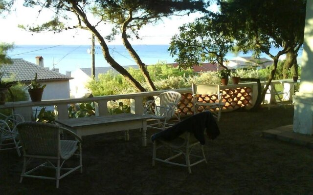 House With 4 Bedrooms in Leucate, With Wonderful sea View, Enclosed Ga
