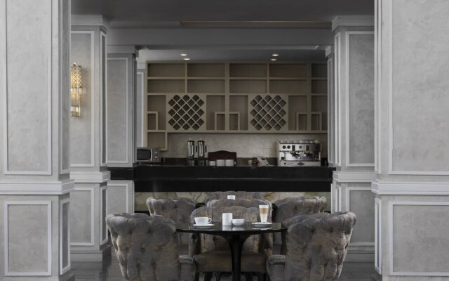 Beach albatros resort Azrak VIP Package