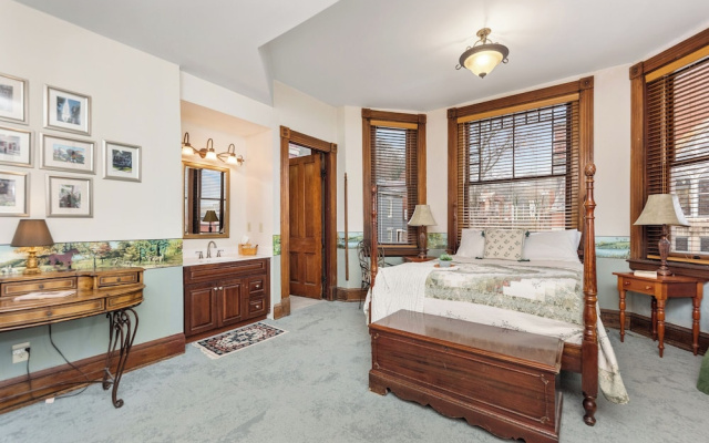 Moon River Bed and Breakfast