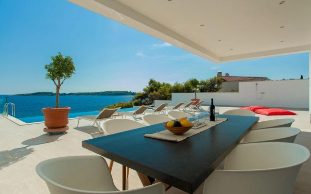 Villa Korkyra Beach in Potirna