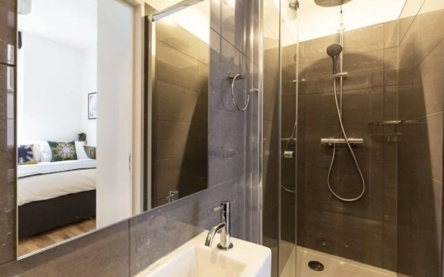 Bloomsbury Apartments by Flying Butler
