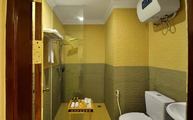 Royal Golden View Hotel