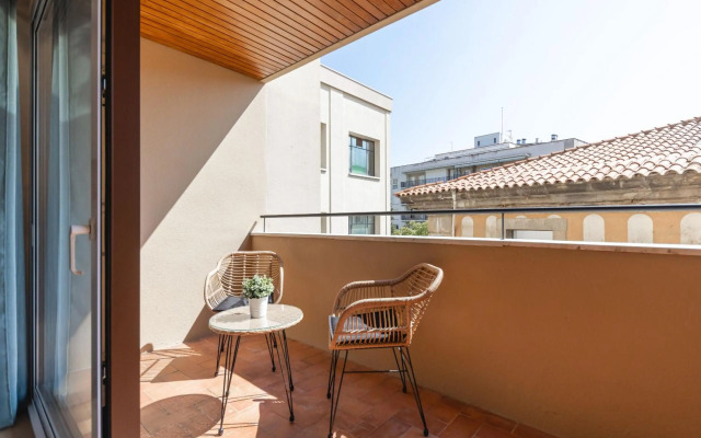 Bravissimo Falcó, 3 bedrooms and balcony