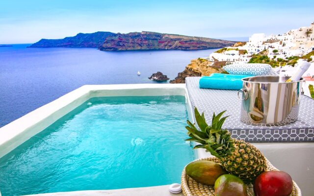 Kaleidoscope Luxury Cave Houses