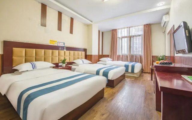 Donghao Hotel (Xichang tourism distribution center store)