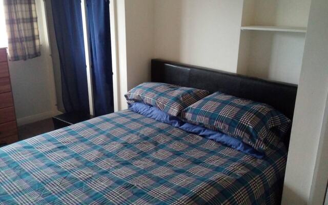3-bed House, Sleeps 5, 5 min Walk From City Centre