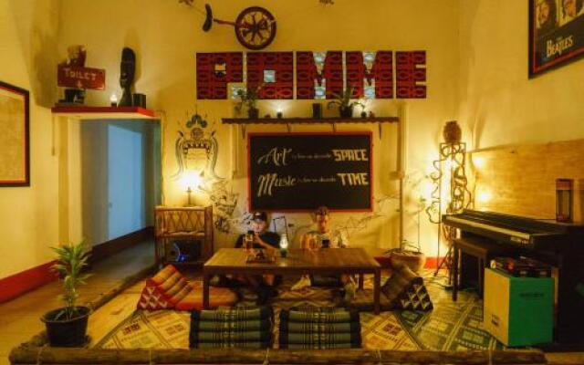 Pomme Hostel