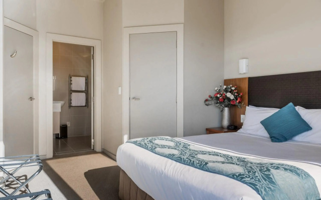 Ocean Breeze Hotel