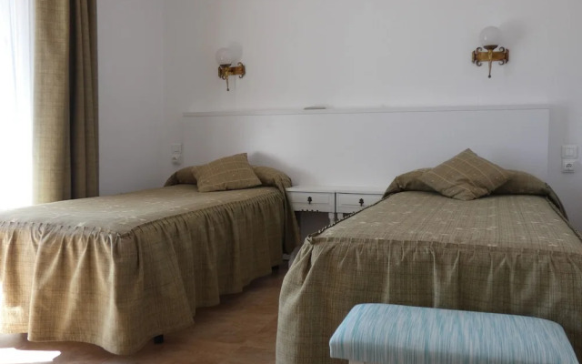 Hostal Port Fornells - Adults Only