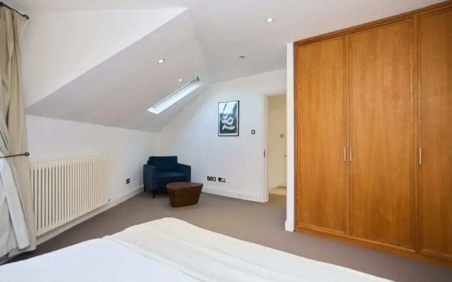 The Hampstead Getaway - Charming 5bdr Home With Conservatory