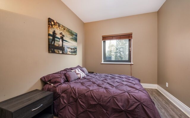 Modern Luxury Furnished, Surrounding St-Lawrence River View, Tranquil