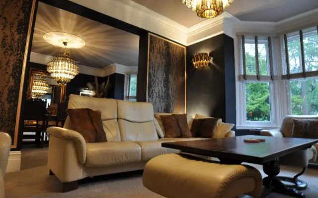 Tir-y-Coed Country House
