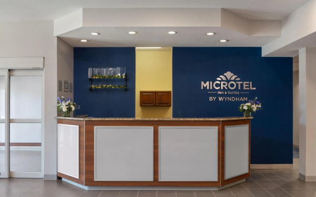 Microtel Inn & Suites by Wyndham Kearney