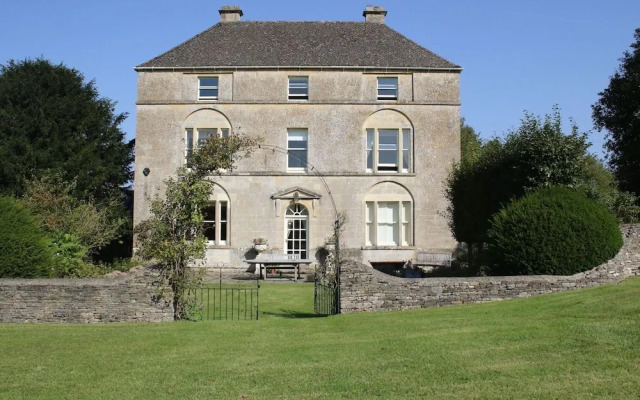 Aylworth Manor