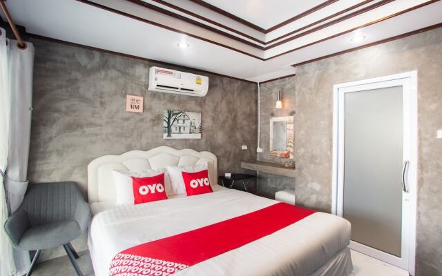 OYO 659 Loft House Homestay