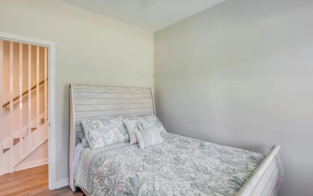 Carolina Beach Vacation Home Near Boardwalk