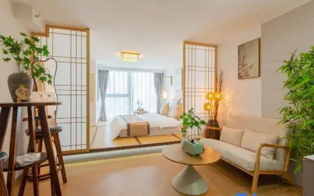Jingxuan Themed Homestay (Jiangning Higher Education Mega Center)