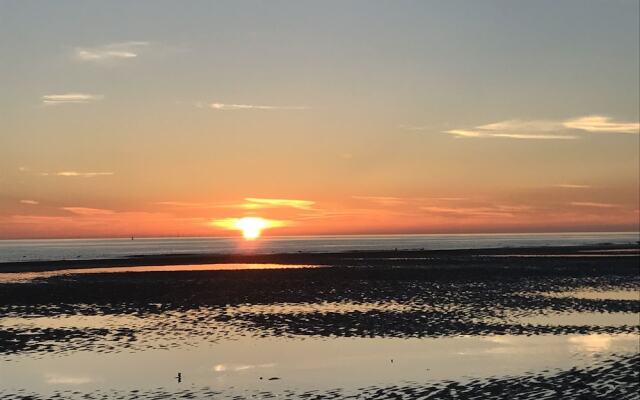 Adelphi Holiday Flats