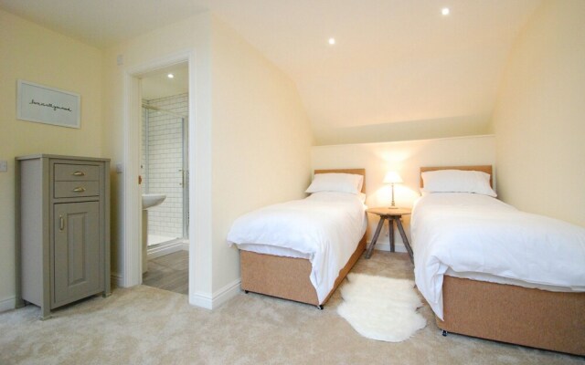 Pipeline Cottage 487857