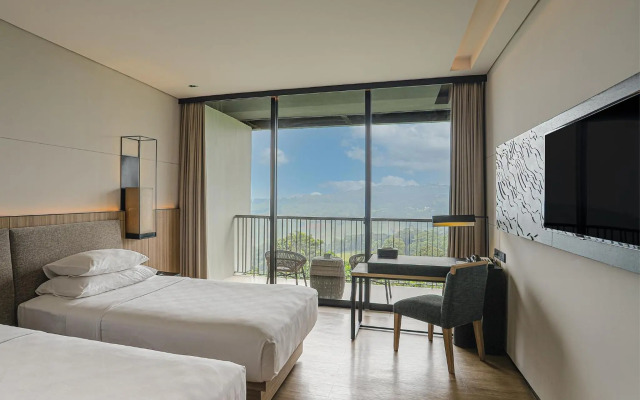 Royal Tulip Gunung Geulis Resort and Golf